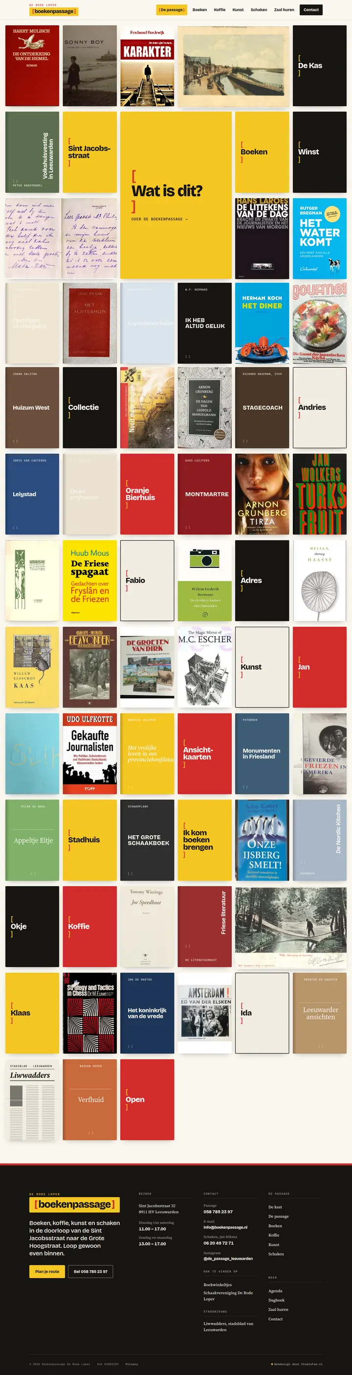 Voorpagina van boekenpassage.nl: een wand van boekomslagen en gele en rode vakjes, van het menu tot de footer
